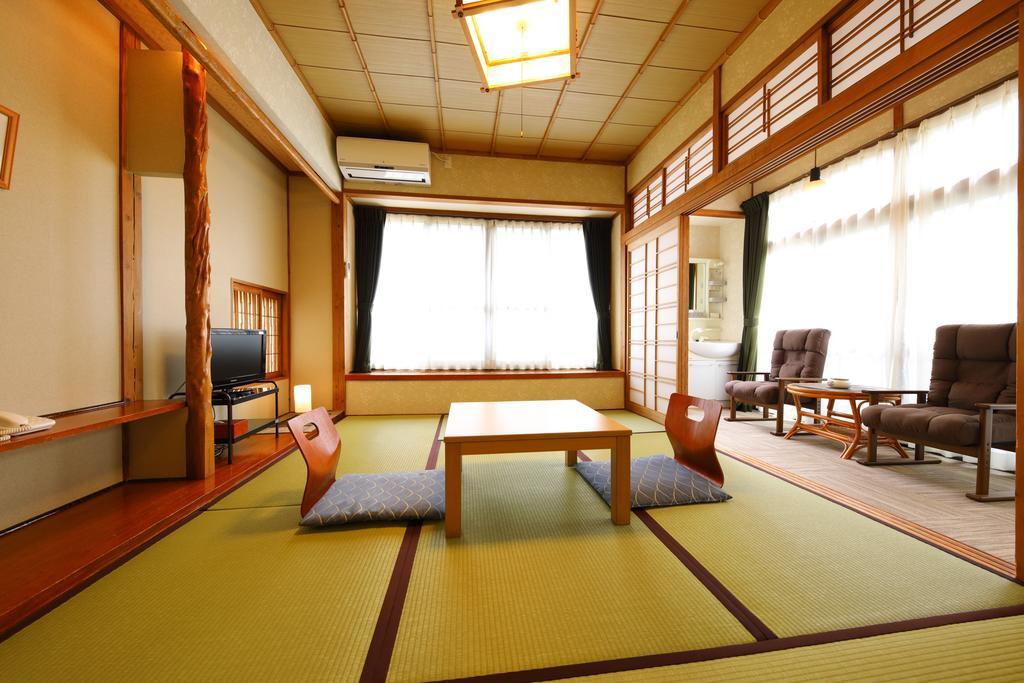 旅館　いづもや 由布市 エクステリア 写真